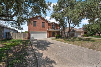 9711 Diamond Cliff Dr in Helotes, TX - Building Photo - Building Photo