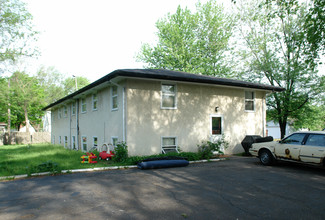 1201 57th Ave N in Brooklyn Center, MN - Building Photo - Building Photo