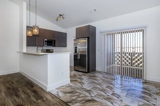 Paces at the Estates Apartments in Opelika, AL - Building Photo - Building Photo