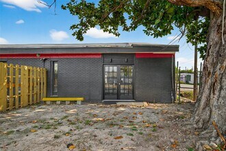 100 W Hamilton St in Houston, TX - Building Photo - Building Photo