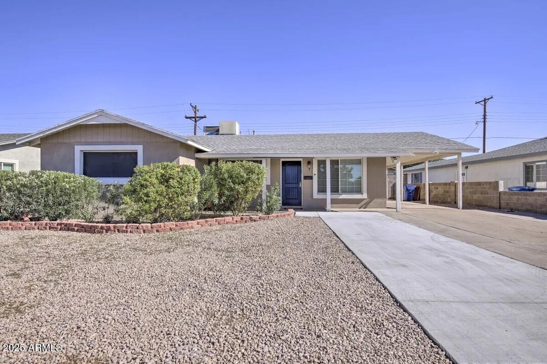 609 S Priest Dr in Tempe, AZ - Foto de edificio