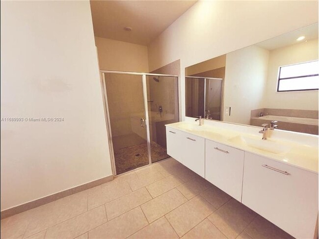 17507 SW 41st St in Miramar, FL - Building Photo - Building Photo