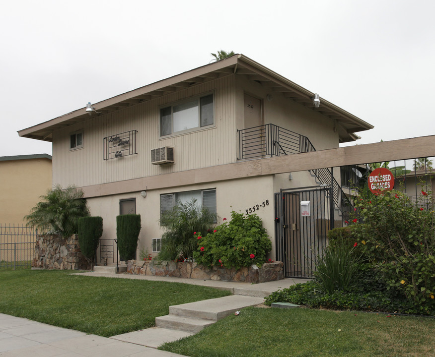 Linden Square in Riverside, CA - Foto de edificio