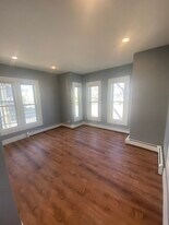 518 Westford St, Unit 518 Westford St. in Lowell, MA - Building Photo
