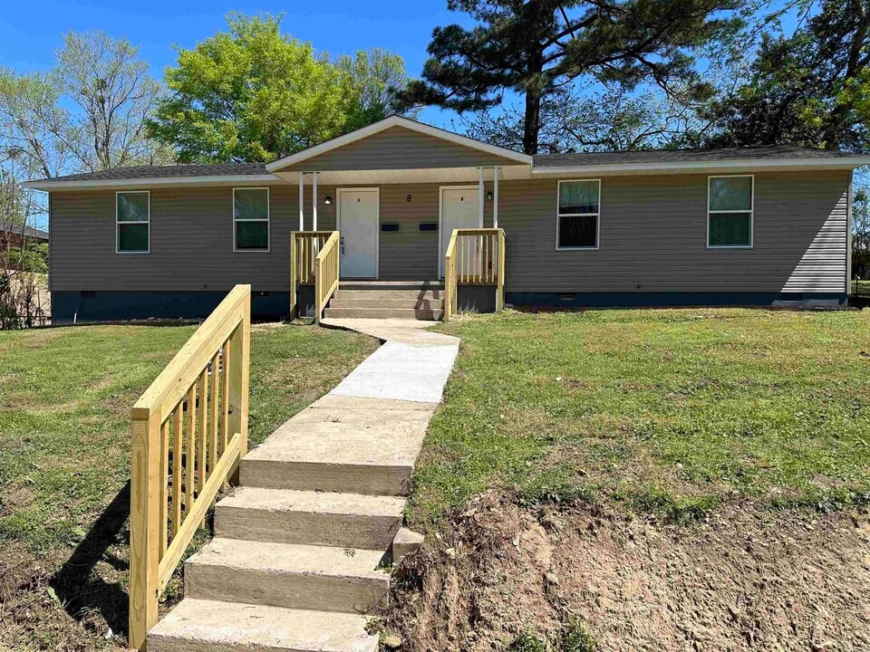 8a Hiland Pl in Benton, AR - Building Photo