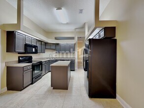 240 Honeysuckle Way in Saint Johns, FL - Foto de edificio - Building Photo