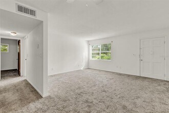 75 Sunnyside Dr in Clermont, FL - Building Photo - Building Photo