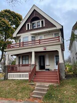 3176 N Richards St in Milwaukee, WI - Building Photo