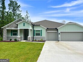 111 Breakwater Lp in Kingsland, GA - Building Photo