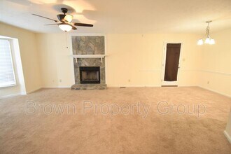 711 Alexwood Dr in Hope Mills, NC - Building Photo - Building Photo