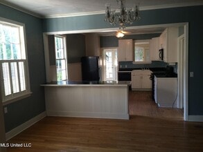 4056 Redwing Ave, Unit Studio in Jackson, MS - Foto de edificio - Building Photo