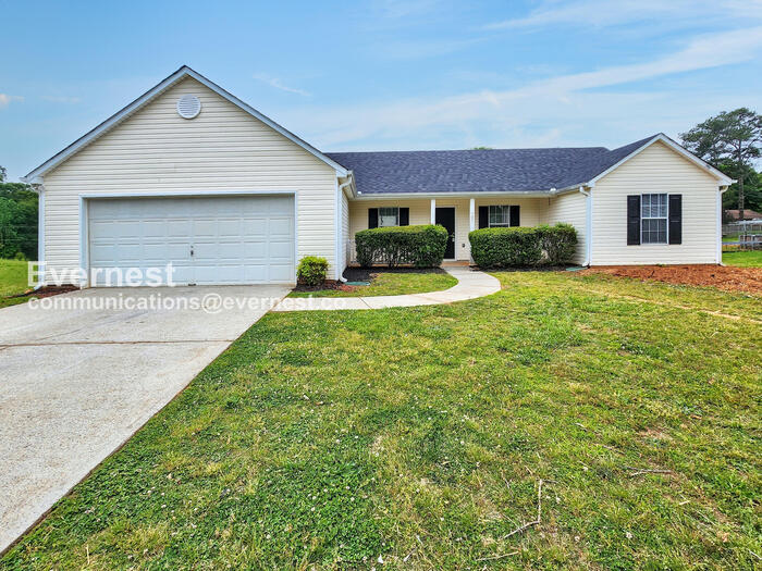 707 Cloverdale Dr in Monroe, GA - Building Photo