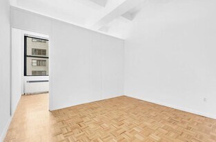 80 John St in New York, NY - Building Photo