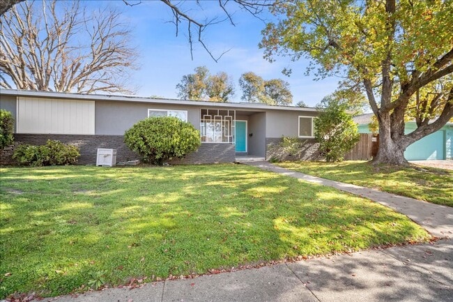 1135 27th Ave in Sacramento, CA - Building Photo - Building Photo