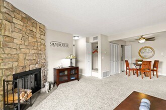 Silver Reef in Lakewood, CO - Building Photo - Building Photo