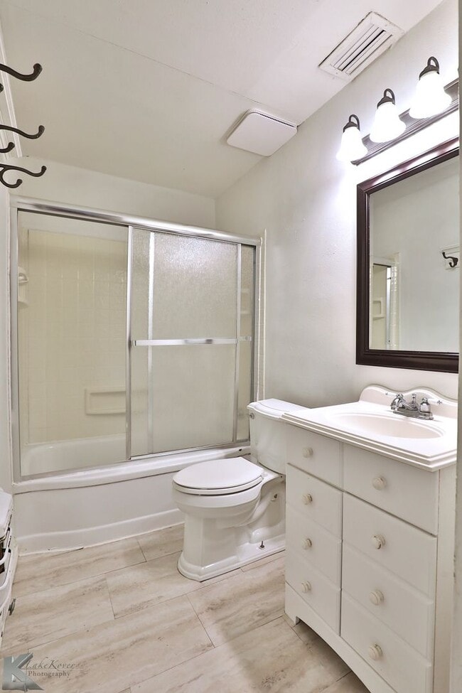 property at 1318 Lillius St