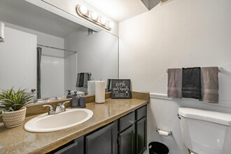 Landings At Winchester in Memphis, TN - Foto de edificio - Interior Photo