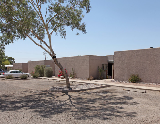 Linden Terrace in Tucson, AZ - Foto de edificio - Building Photo