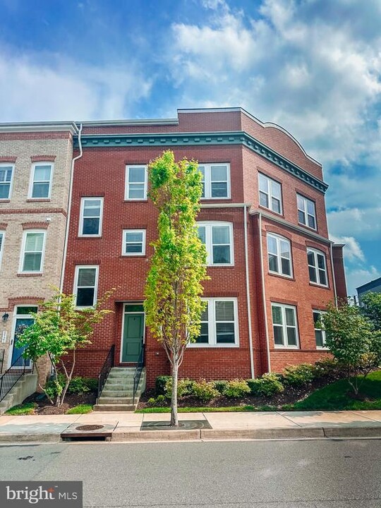 8923 Quarry Rd in Manassas, VA - Building Photo