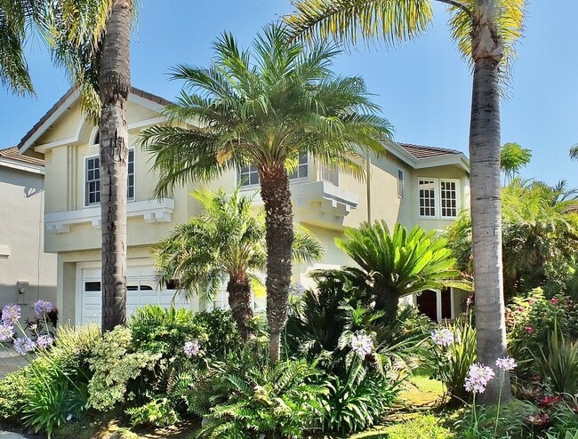 property at 6262 Napoli Ct