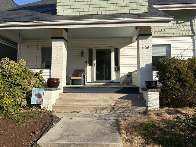 528 Virginia Ave in Norfolk, VA - Building Photo - Building Photo