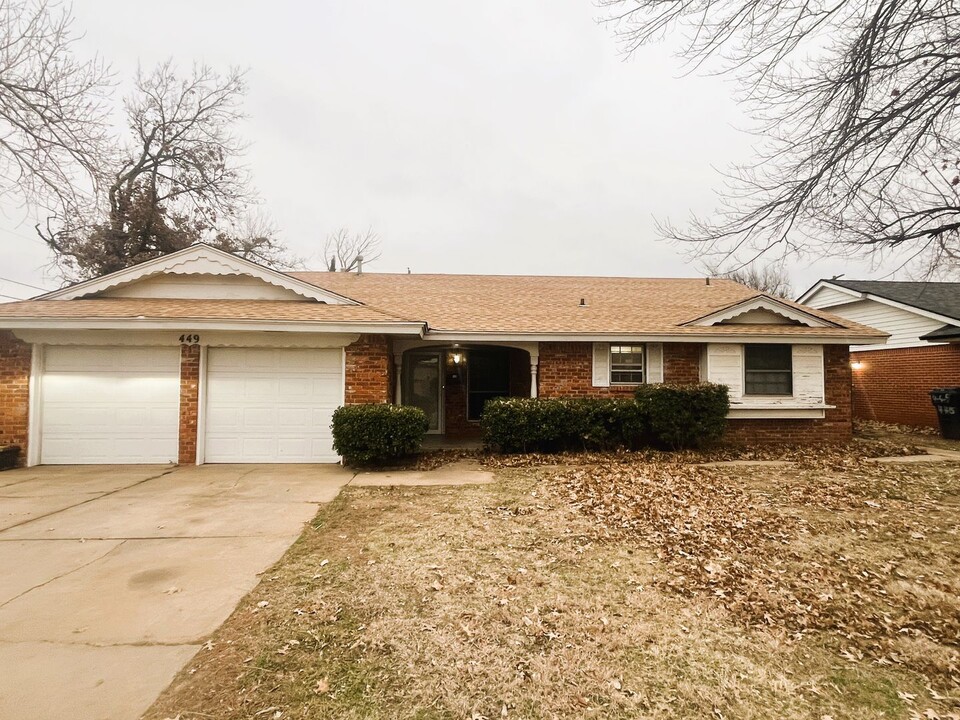 449 SW 63rd St in Oklahoma City, OK - Foto de edificio