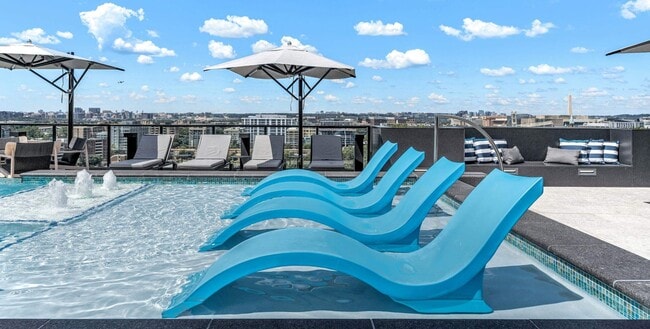 1000 South Capitol in Washington, DC - Foto de edificio - Building Photo