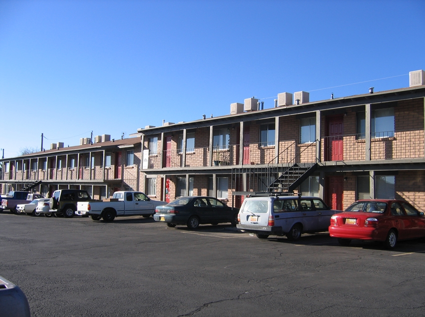 2450 Hagerty Rd in Las Cruces, NM - Building Photo