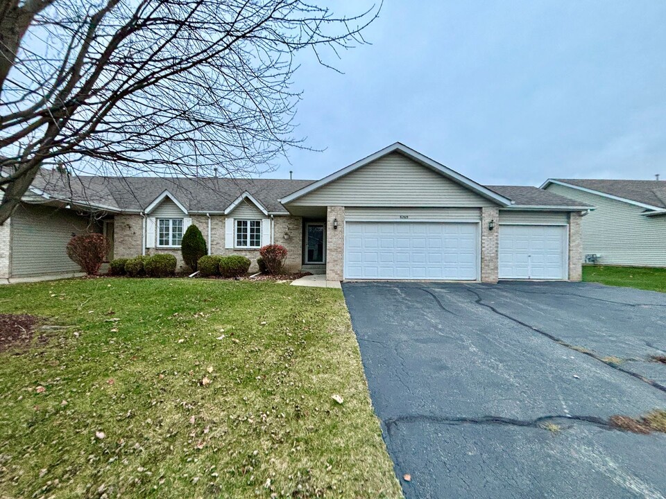 6269 Sulkey Ln in Rockford, IL - Building Photo