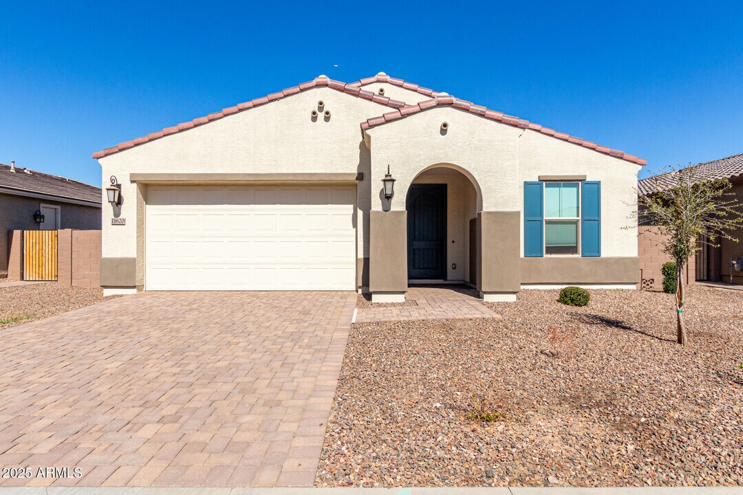 11620 W Marguerite Ave in Avondale, AZ - Building Photo