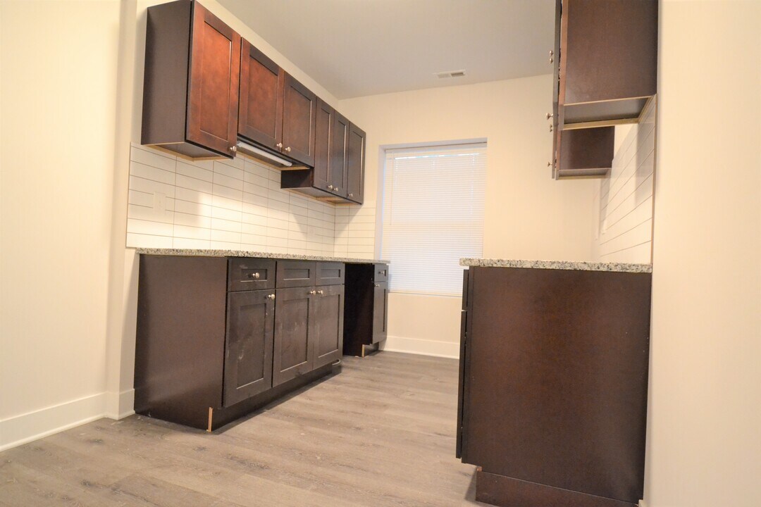 4334 W Lawrence Ave in Chicago, IL - Building Photo
