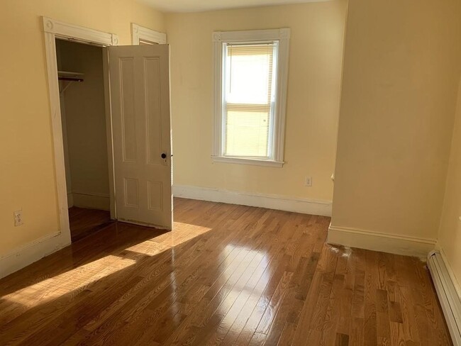115 E Squantum St in Quincy, MA - Building Photo - Building Photo