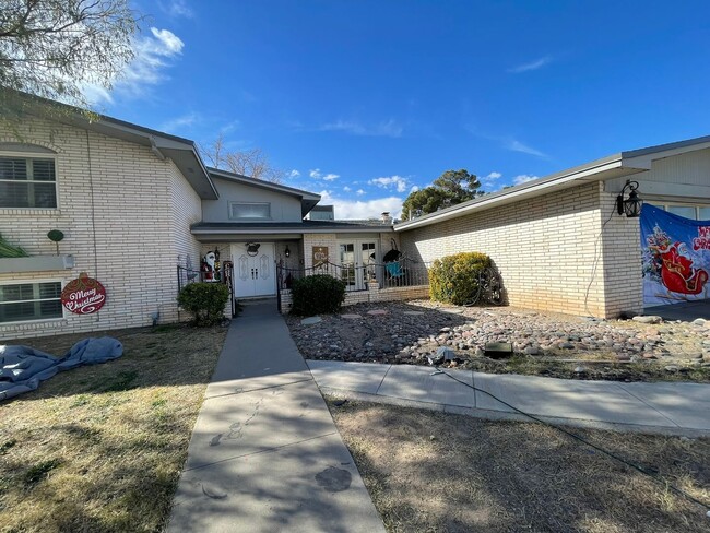 10024 Fenway Dr in El Paso, TX - Building Photo - Building Photo