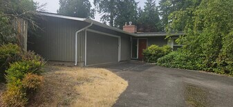16248 NE 29th St in Bellevue, WA - Building Photo
