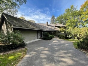 44 Peninsula Rd in St. Paul, MN - Building Photo - Building Photo