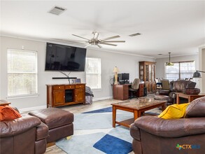 805 Betterman Dr in Pflugerville, TX - Building Photo - Building Photo
