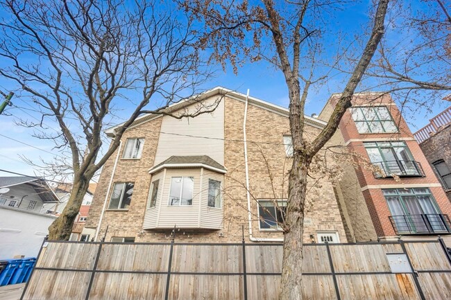 property at 1646 W Julian St