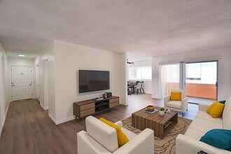 5036 Coldwater Canyon Ave in Los Angeles, CA - Building Photo - Building Photo