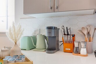 2122 3rd Ave N in Seattle, WA - Building Photo - Building Photo