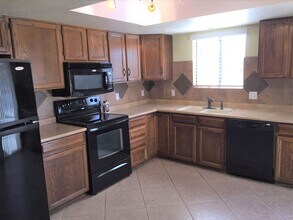 3110 Southwind Ave in Lake Havasu City, AZ - Building Photo - Building Photo