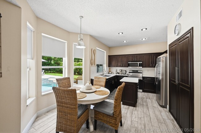 property at 15073 Oak Chase Ct