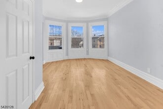 157 Fairmount Ave in Newark, NJ - Foto de edificio - Building Photo