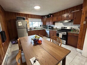 41 Hancock Ave, Unit 2 in Medford, MA - Building Photo - Building Photo