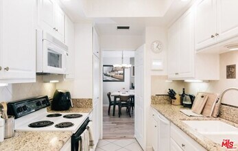 497 E California Blvd in Pasadena, CA - Building Photo - Building Photo