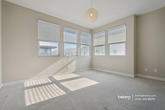 9212 Joshua Way in Downey, CA - Foto de edificio - Building Photo