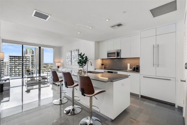 property at 68 SE 6th St
