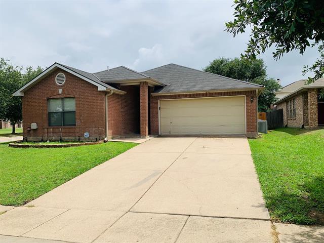 4176 Tupelo Trail in Fort Worth, TX - Building Photo