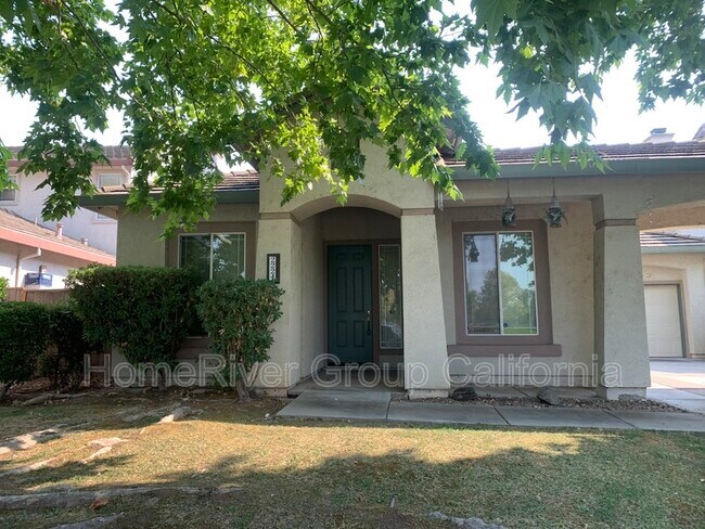 2224 Bastona Dr in Elk Grove, CA - Building Photo - Building Photo