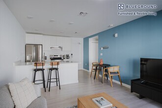 2201 Polk St in Hollywood, FL - Building Photo - Building Photo