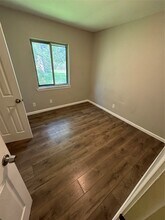 9902 Valley Sun Dr in Houston, TX - Building Photo - Building Photo